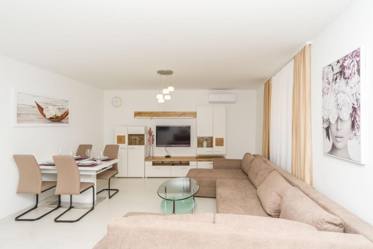 Apartmani Simi - The Sun Crikvenica Ngoại thất bức ảnh
